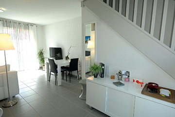 Residence Les Demeures de la Massane - Vacancéole - Argelès sur mer - 1 bedroom cabin apartment, sleep 6 - Living room